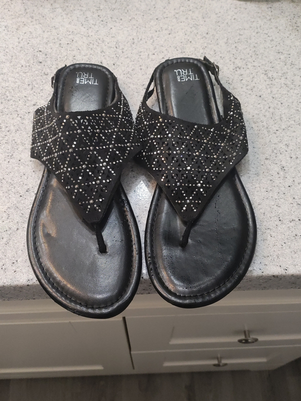 Time and Tru Black🎇🎇✨ Crystal-Accent Thong Sandals